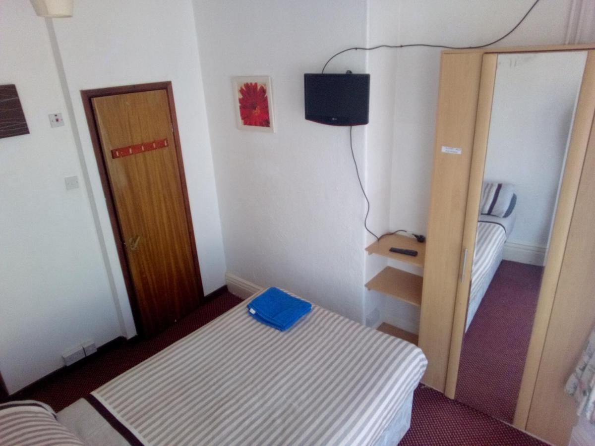 Myroomz Golden Strand Hotel Blackpool Exterior photo