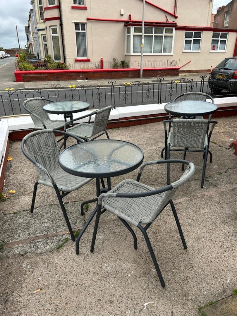 Myroomz Golden Strand Hotel Blackpool Exterior photo